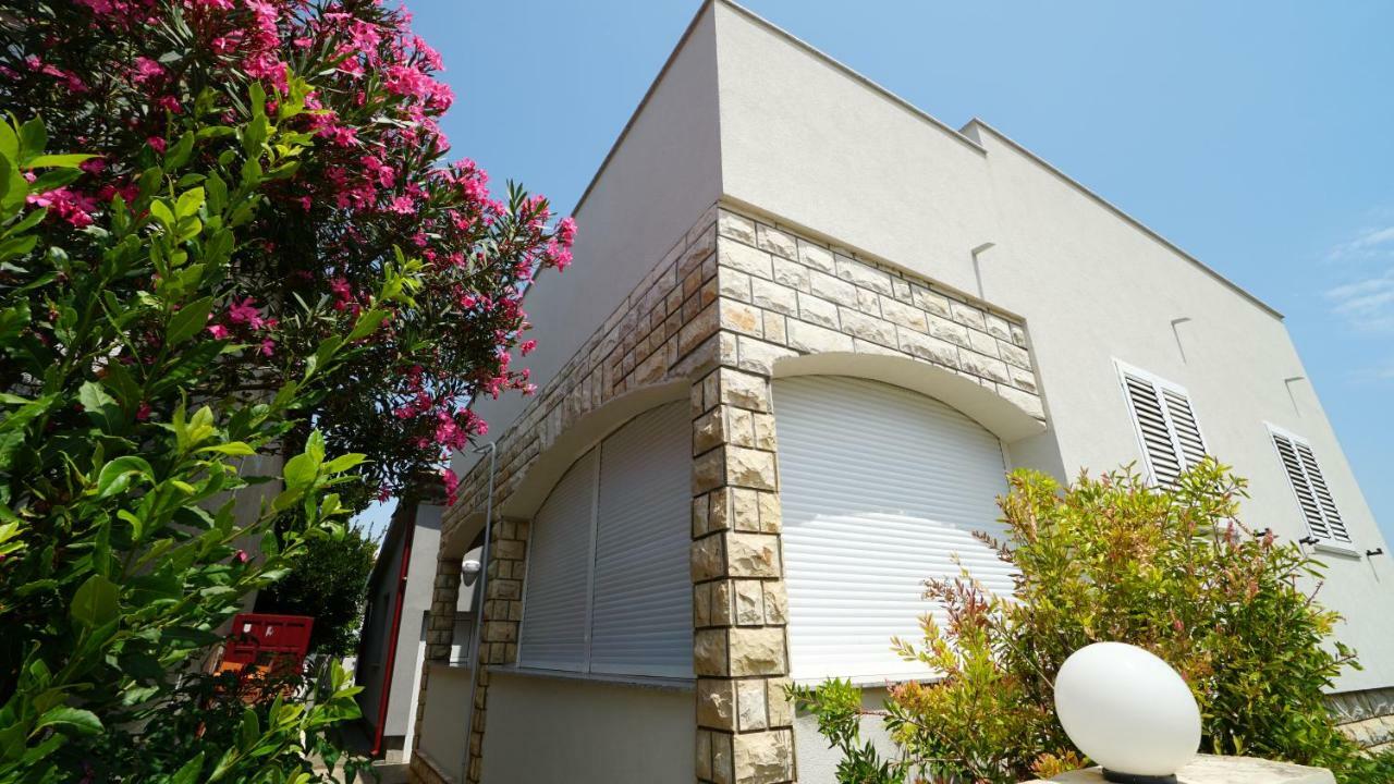 Villa Lulic Vir Εξωτερικό φωτογραφία